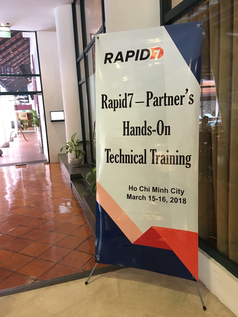 Rapid7 đào tạo sản phẩm cho đối tác tại HN và HCM