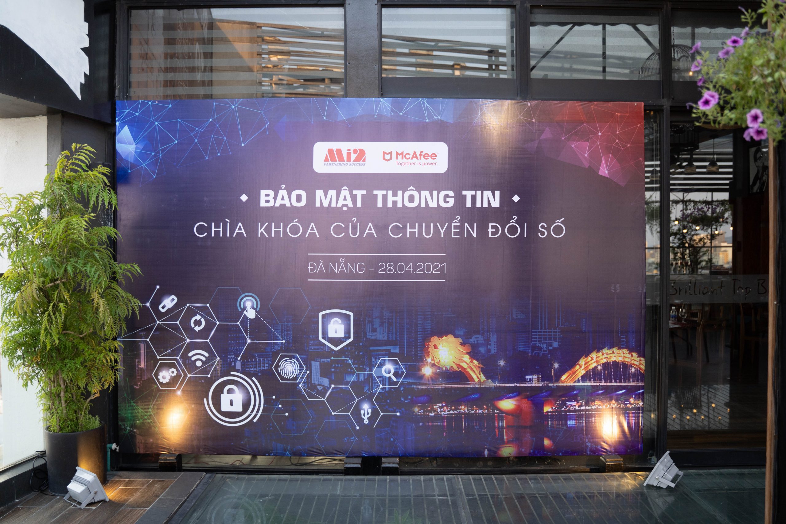 Hội thảo Mi2-McAfee: Vai trò của Bảo mật thông tin trong Chuyển đổi số tại thành phố Đà Nẵng